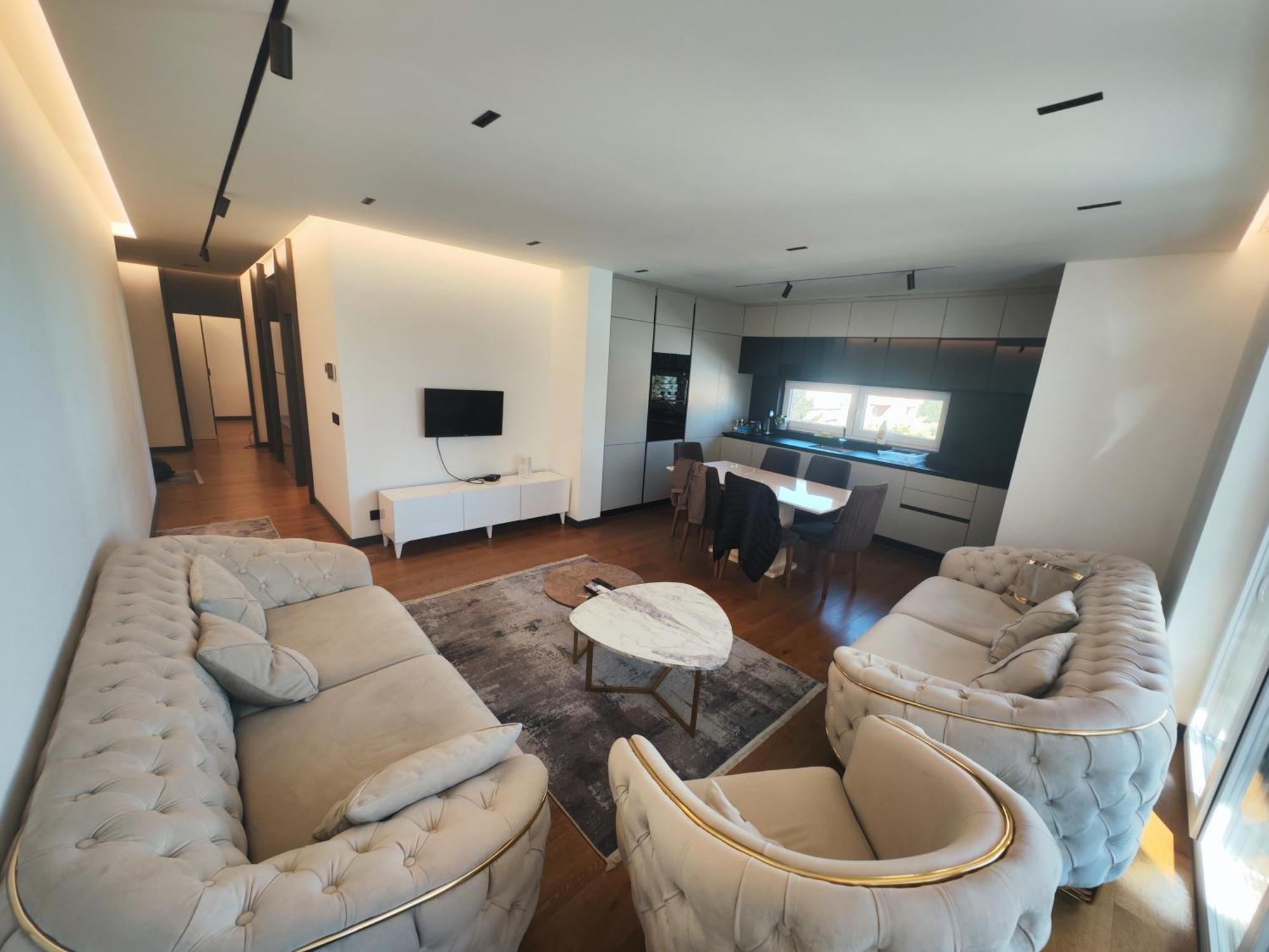Skyline Exclusive Apartment Peje Exterior photo